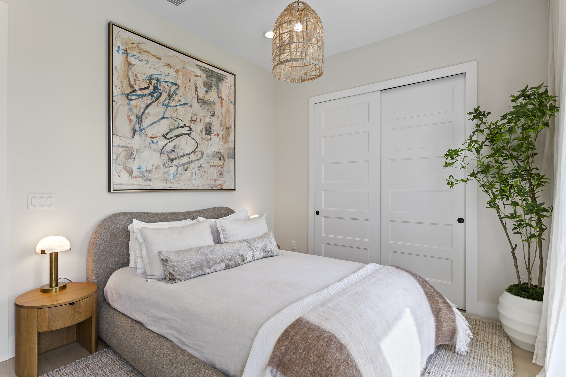King bedroom with water view